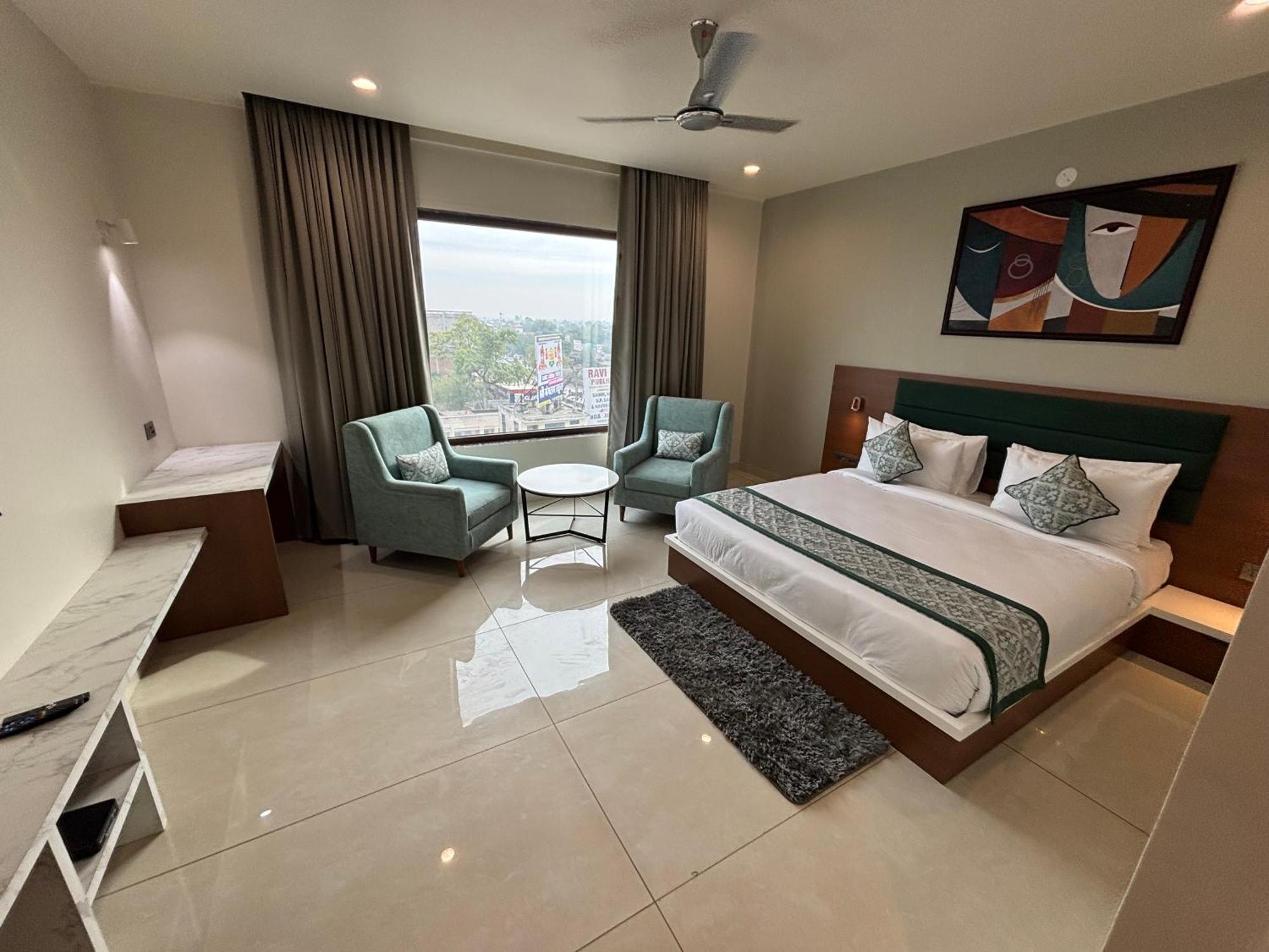 Hotel The Crown Inn Jhunjhunu Экстерьер фото