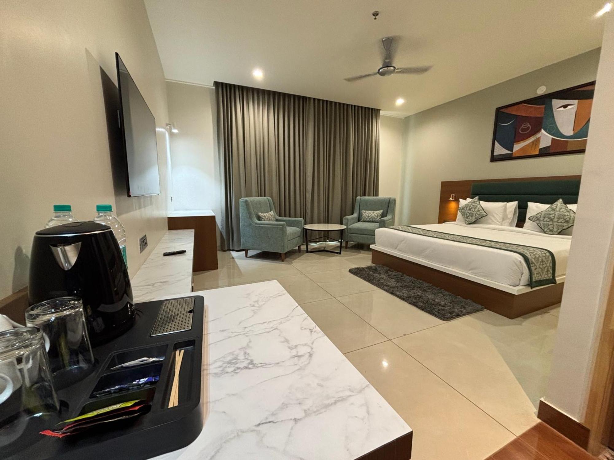 Hotel The Crown Inn Jhunjhunu Экстерьер фото